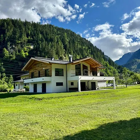 Lukas Апартаменты *